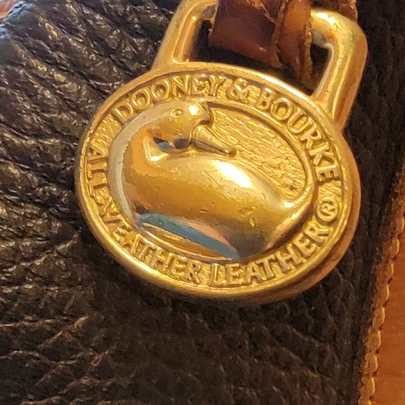 Vintage Dooney & Bourke 🦆EVC - Picture 2 of 15